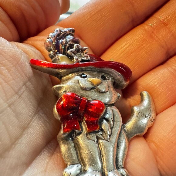 Cat Brooch – Vintage AJMC Red Hat Kitty Enamel Pin - Picture 7 of 7